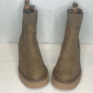 Universal Thread Brown Ankle Boots